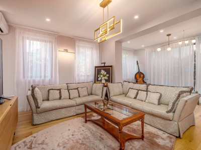Elegant 2-Bedrooms Apartment  for rent with Private Garden near Polona Area