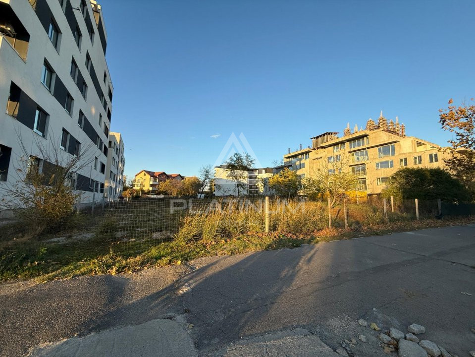 Teren de vânzare Sisești 2.580 mp – deschidere 42 m la stradă principală