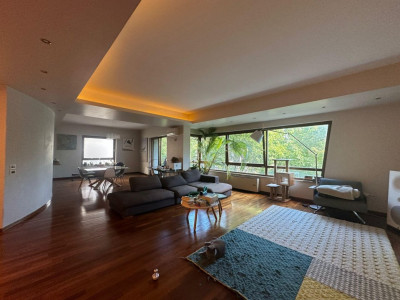 Apartament spațios de vanzare de 4 camere - Primăveri